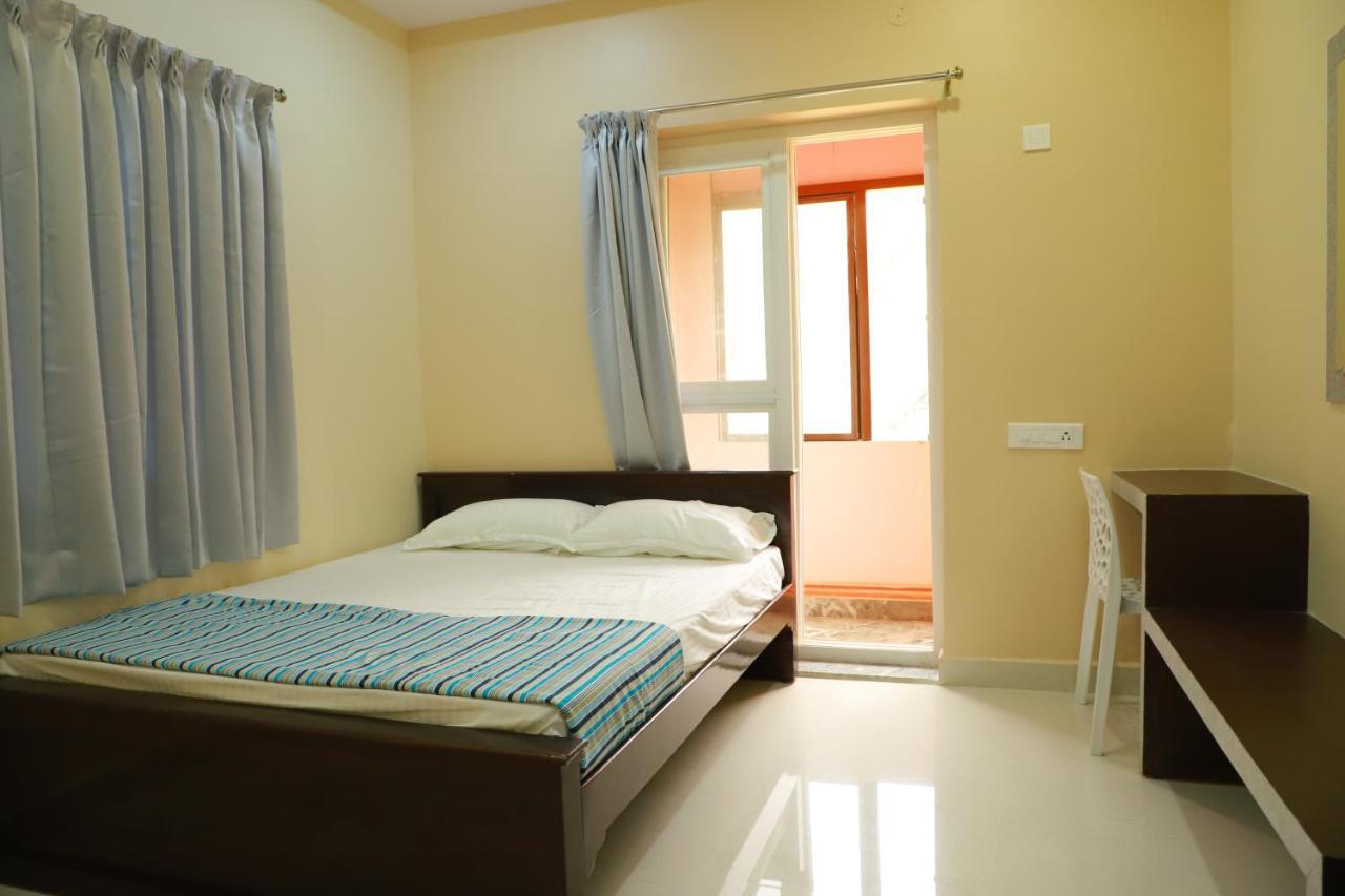 Lsr Hill View Residency Hotel Srikalahasti Exterior photo